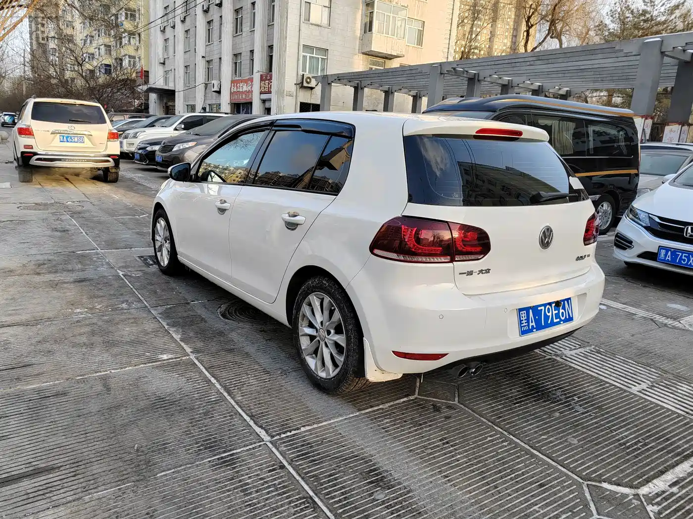 Volkswagen Golf 2010 1.4TSI Automatic Luxury фото 4