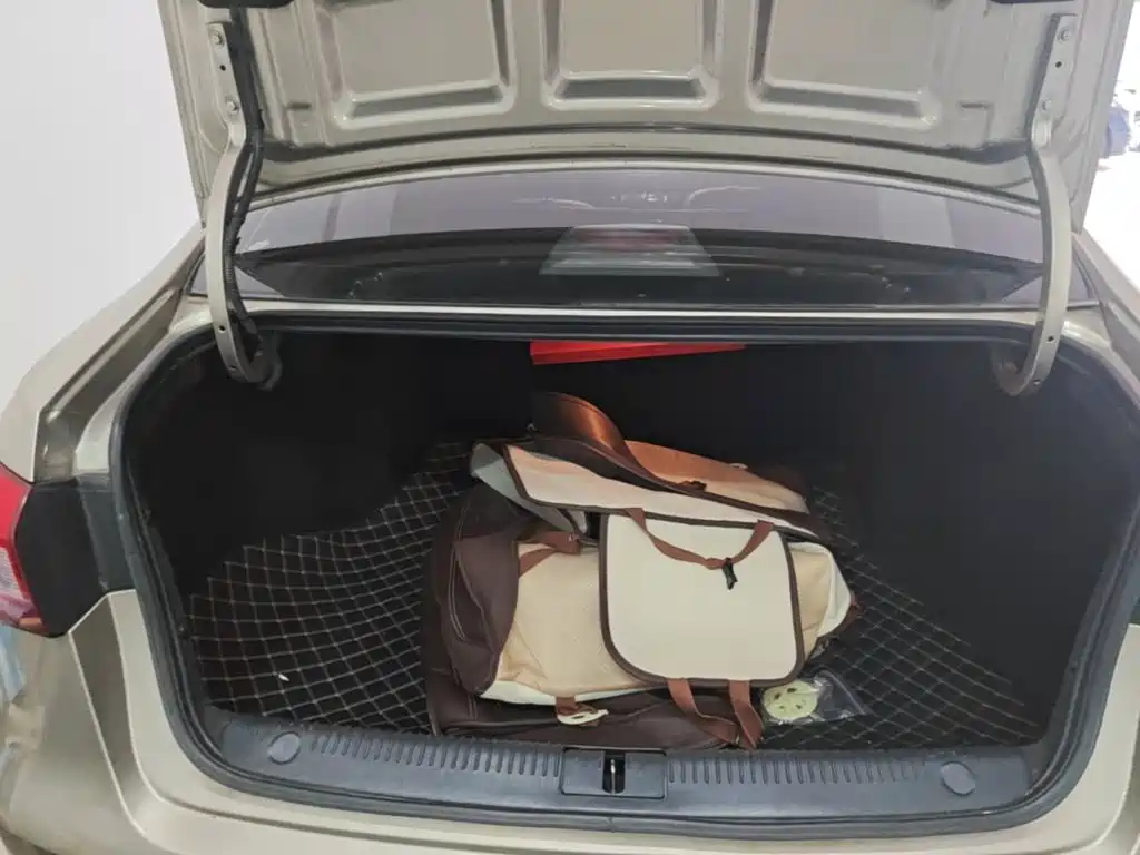 Roewe 360 2017 2017 1.5L Auto Luxury Edition