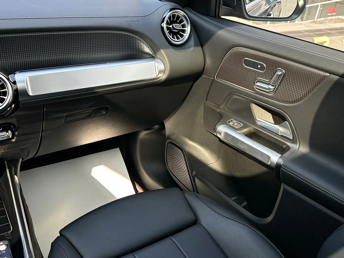 Mercedes-Benz GLB 2023 GLB 220 Dynamic фото 12