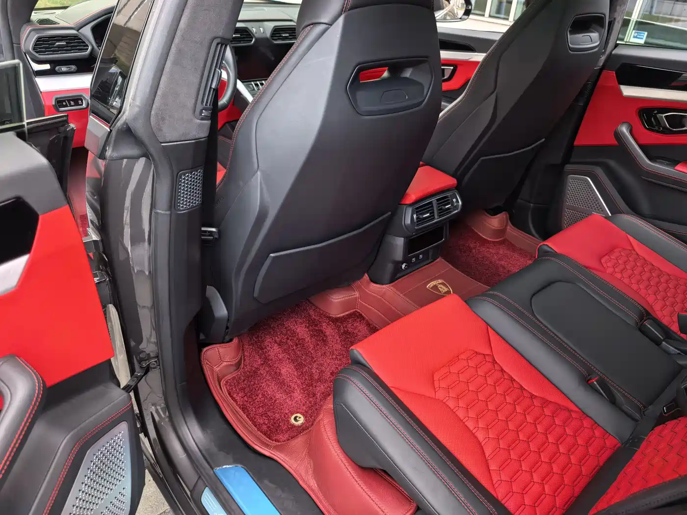 Lamborghini Urus 2021 4.0T V8 фото 45
