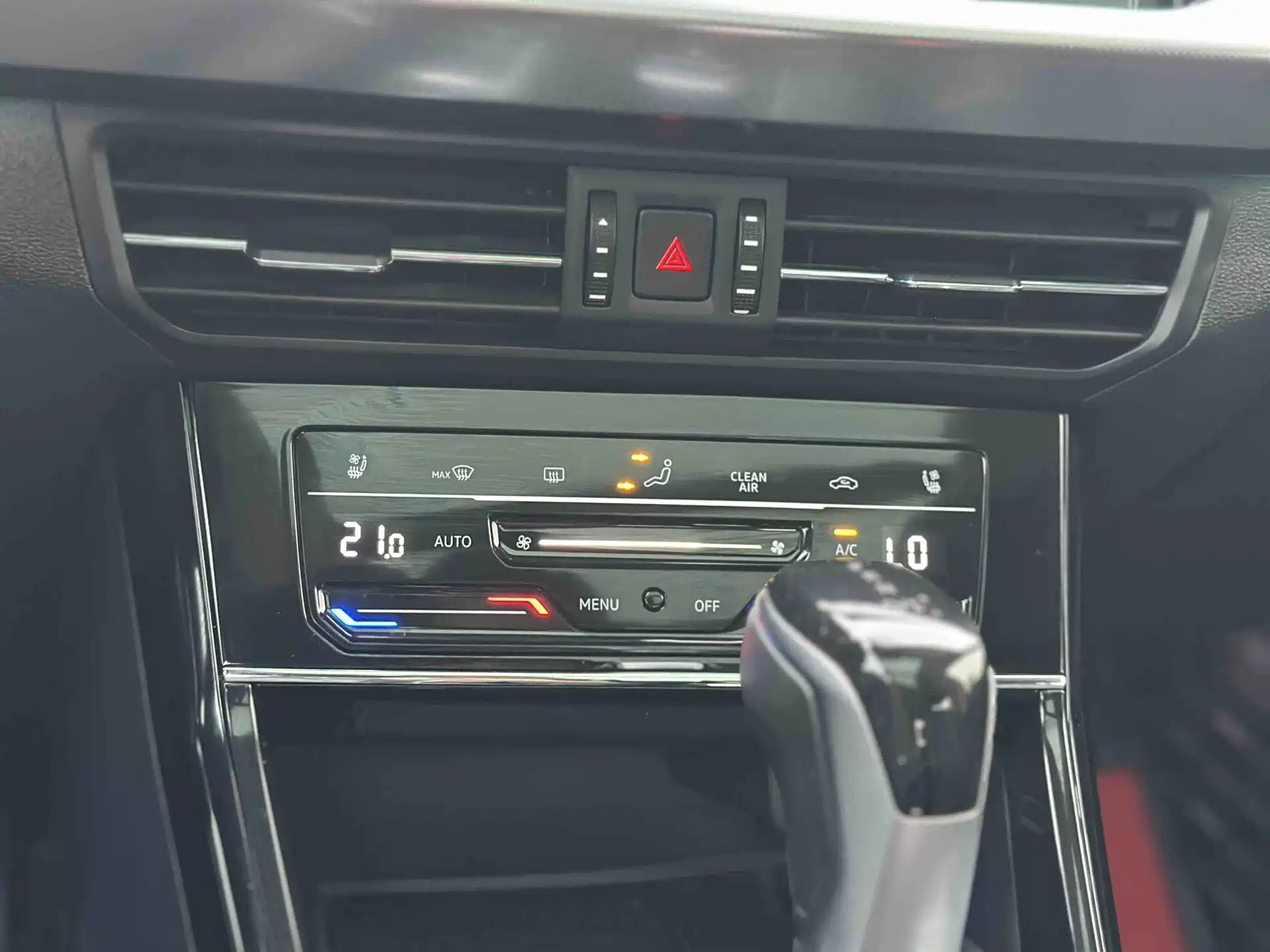 Фото 19 - Volkswagen Passat