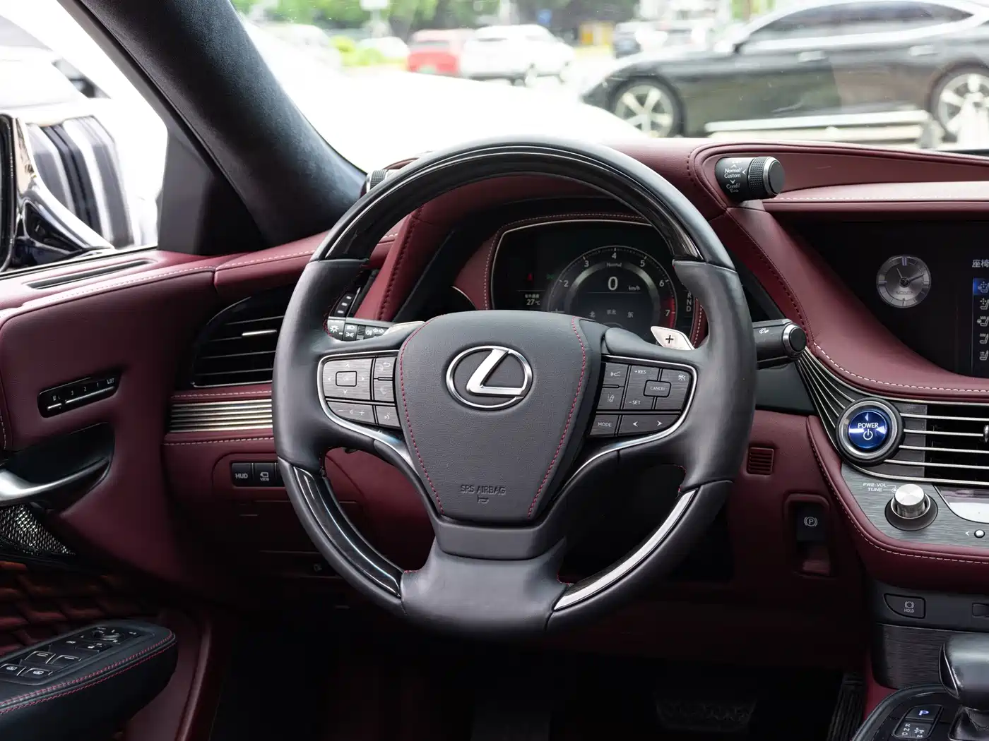 Photo 14 - Lexus LS