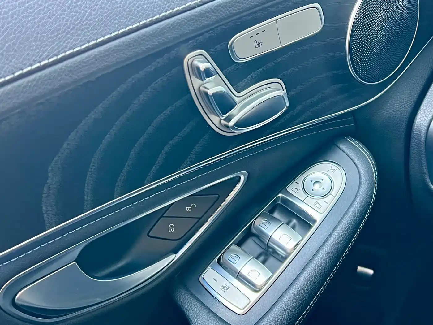 Mercedes-Benz C-Class 2017 Facelift C 200 L Sport Edition фото 44
