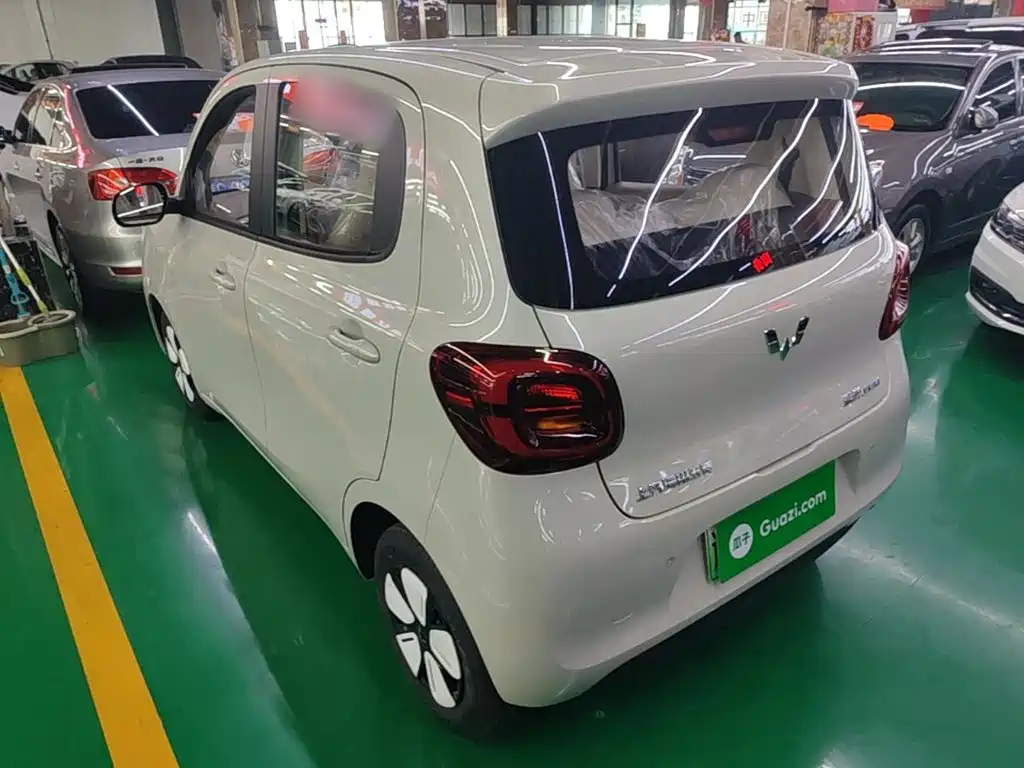 Wuling Motors Hongguang MINIEV 2026 2025 4-Door Advanced
