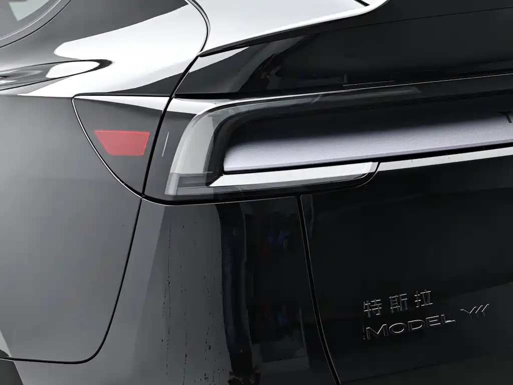 Tesla Model Y L 2026 2025 Facelift Long Range AWD
