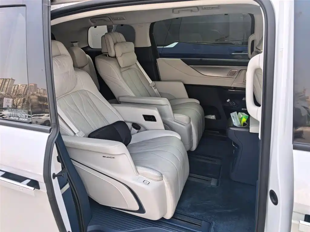 BUICK GL8 NEW ENERGY