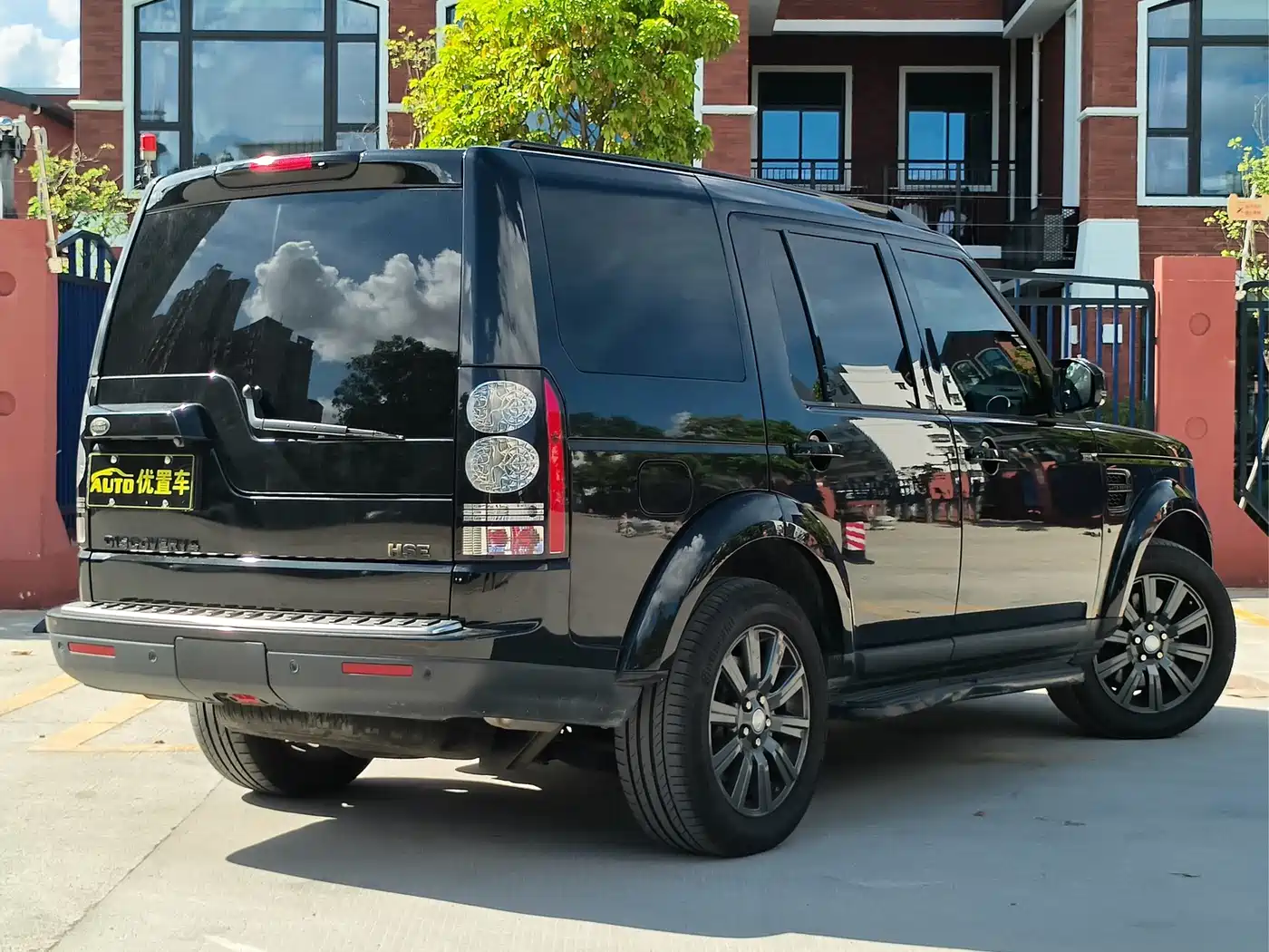 Фото 9 - Land Rover Discovery