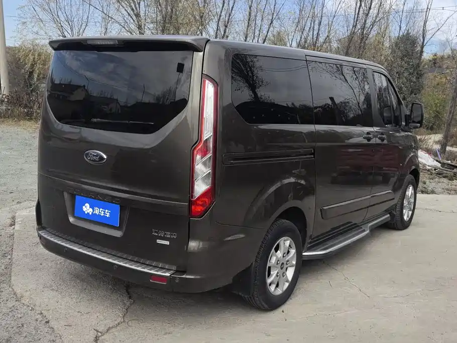 Photo 3 - Ford Tourneo