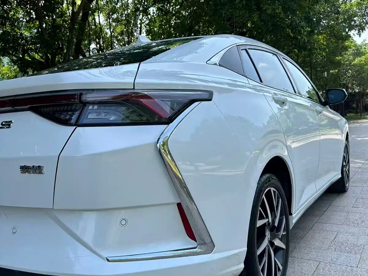 Dongfeng Aeolus Yixuan 2019 2020 230T Automatic Dazzle Edition
