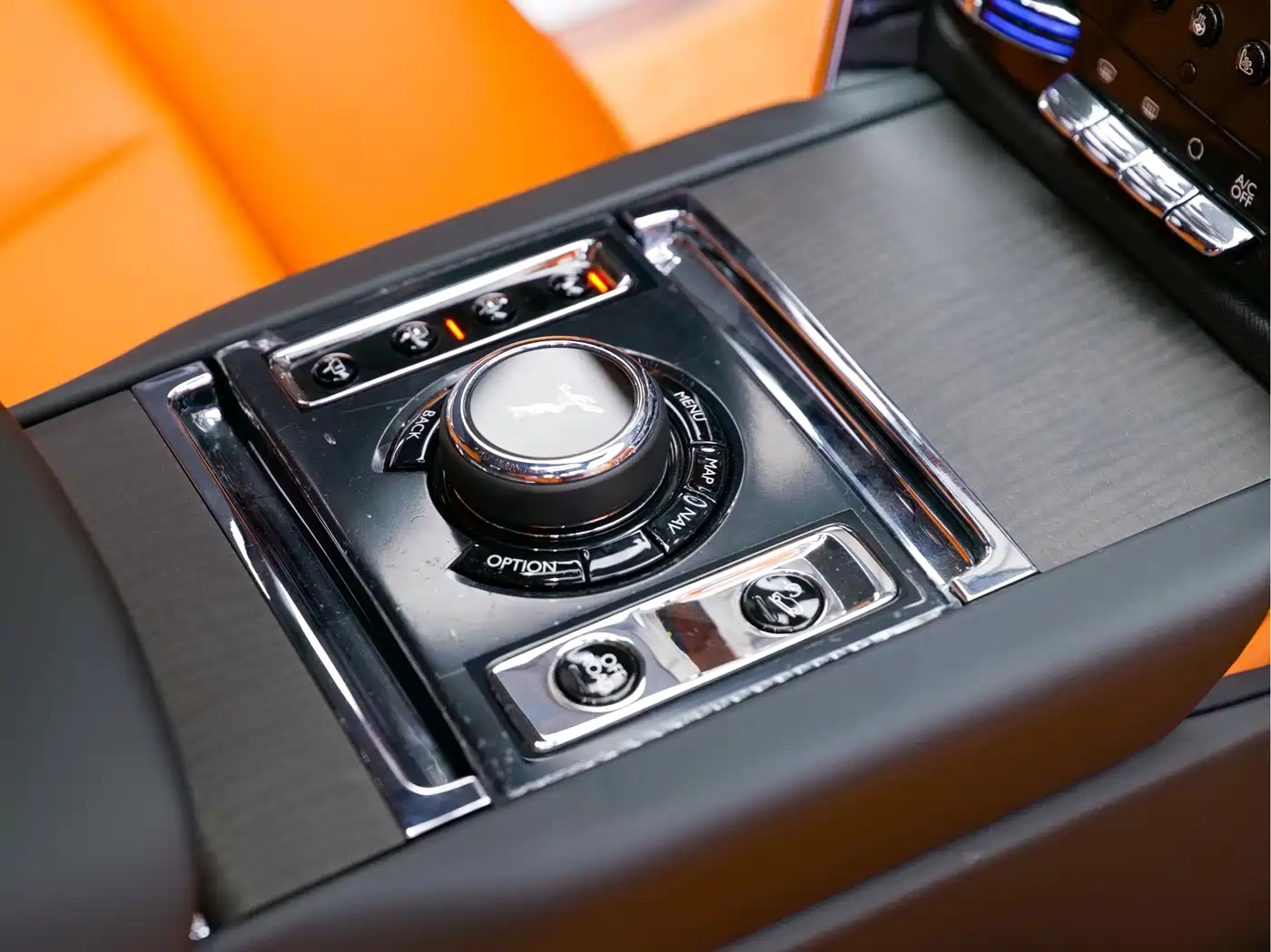 Rolls-Royce Cullinan 2025 2024 4-Seater