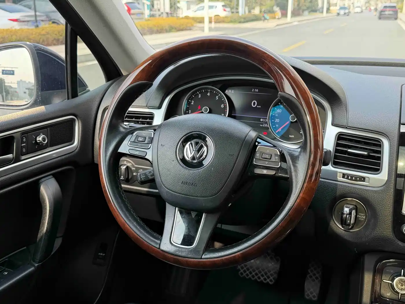 Volkswagen Touareg 2011 3.0TSI Comfort фото 10