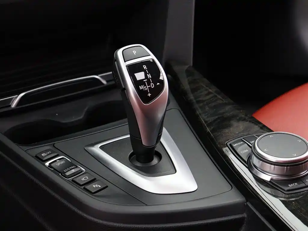 BMW 3 Series GT 2019 330i xDrive M Sport Black Night Edition фото 10