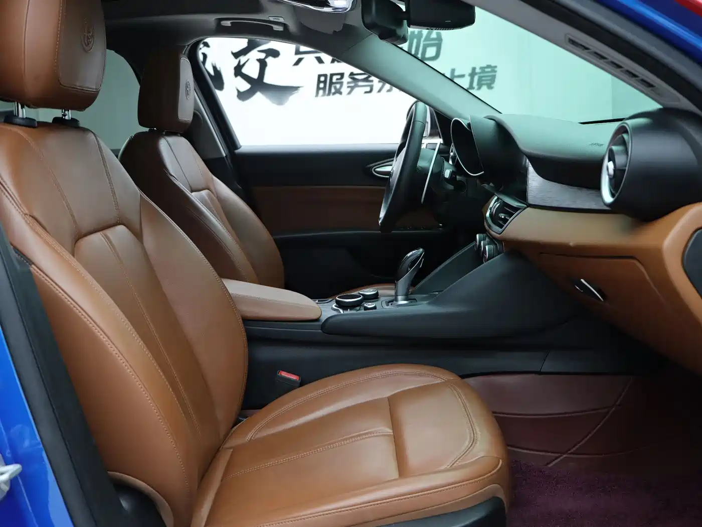 Alfa Romeo Giulia 2019 2017 2.0T 280HP Luxury Edition