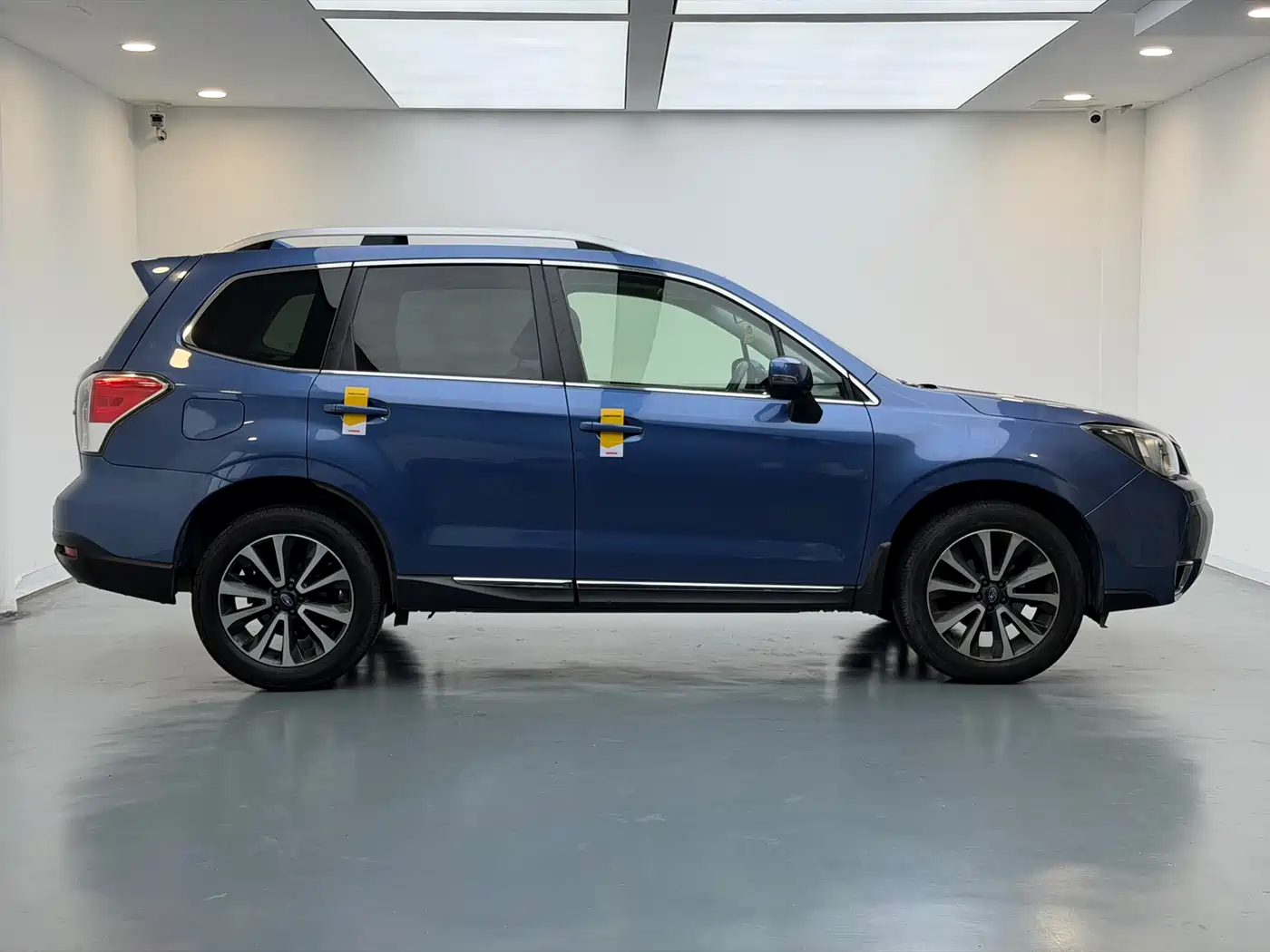 Subaru Forester 2016 2.0i Fashion Navigation Edition фото 9