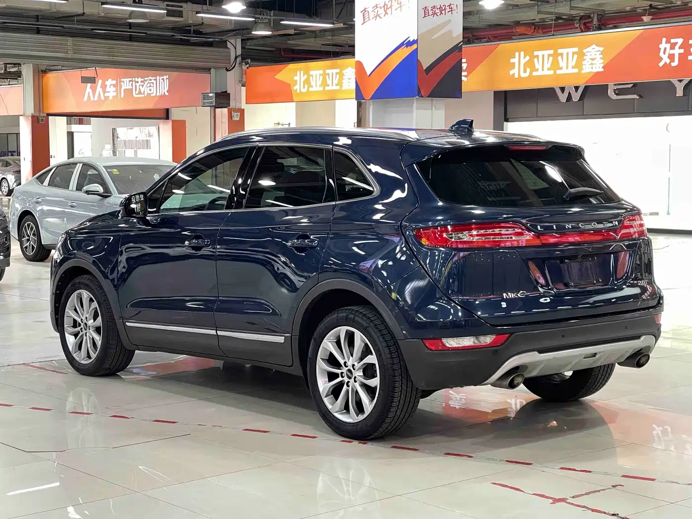 Фото 4 - Lincoln MKC