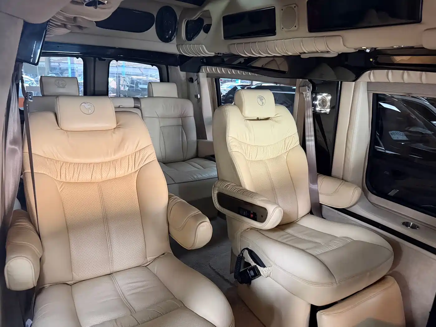 GMC Savana 2011 2011 Model 6.0L Business Star 7-seater