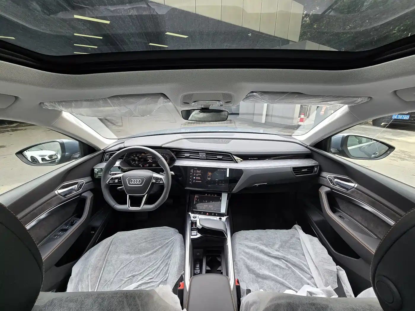 Audi e-tron 2021 50 quattro Exclusive Selection фото 16