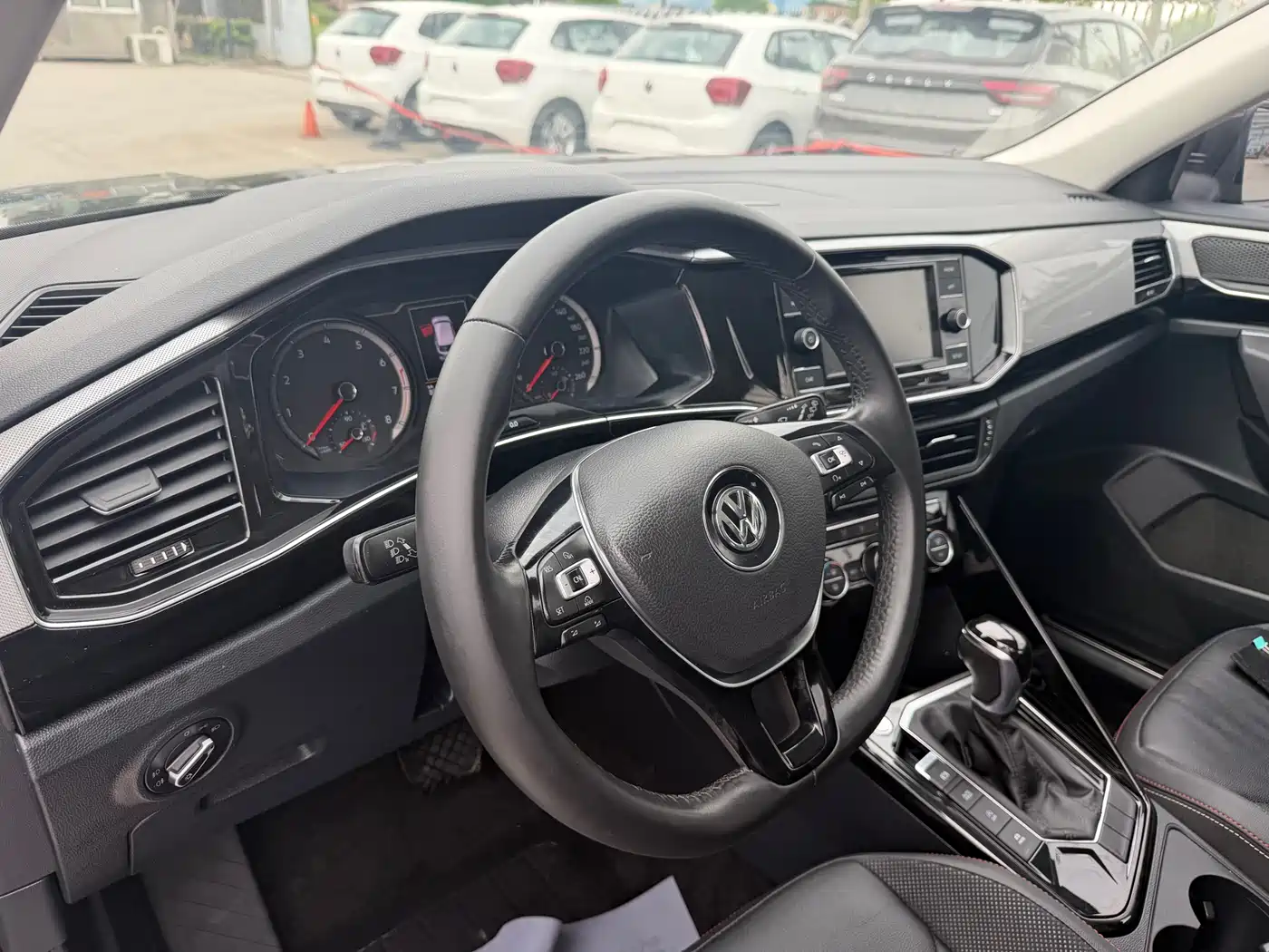 Volkswagen Tayron 2019 330TSI 2WD Luxury China VI фото 14