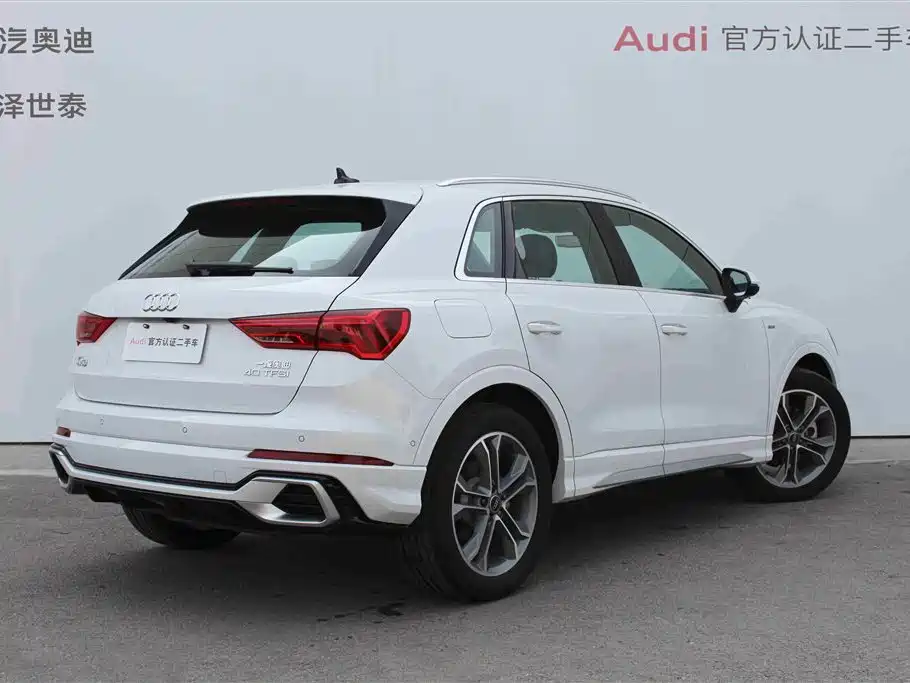 Audi Q3 2024 40 TFSI Fashion Sport фото 4