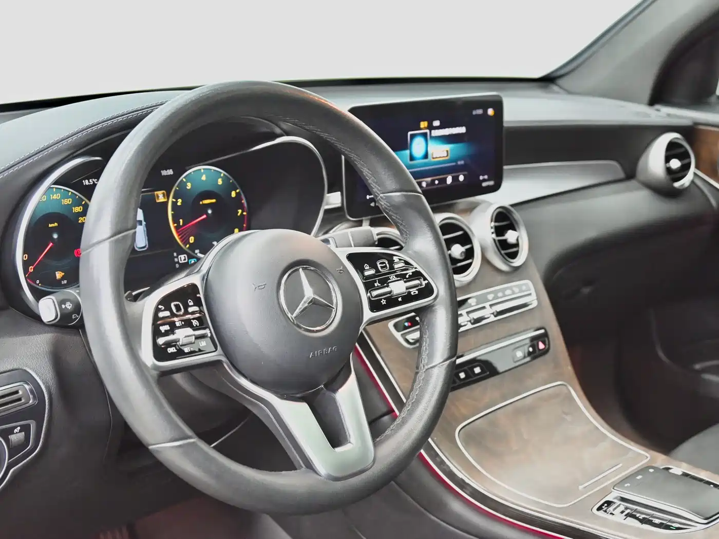 Mercedes-Benz GLC 2022 Facelift II GLC 260 L 4MATIC Luxury фото 17