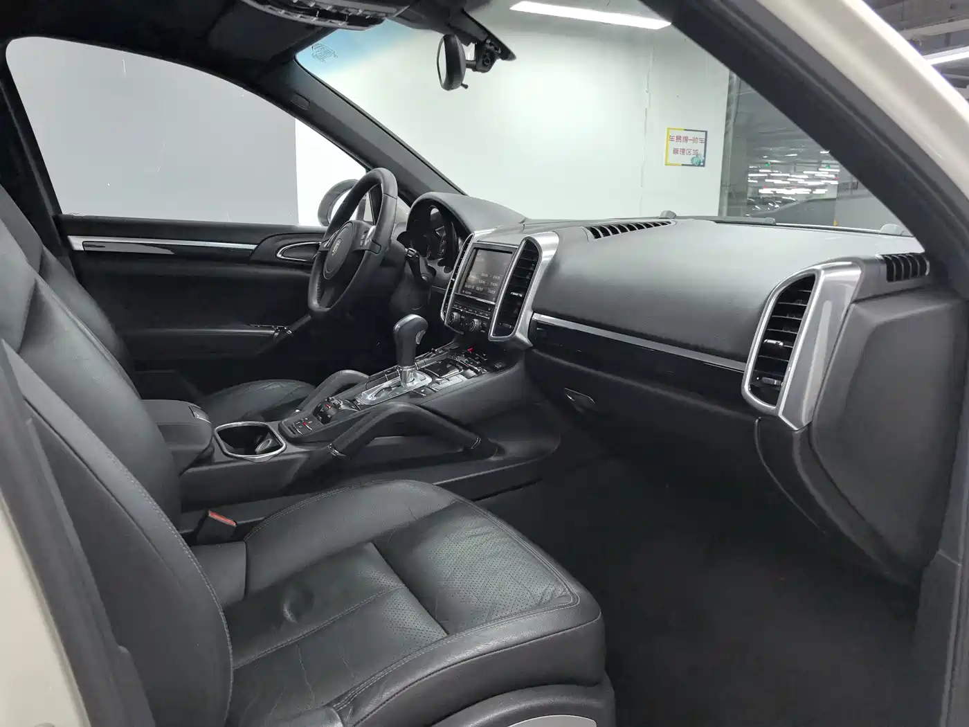 Porsche Cayenne 2011 Cayenne S 4.8L фото 5