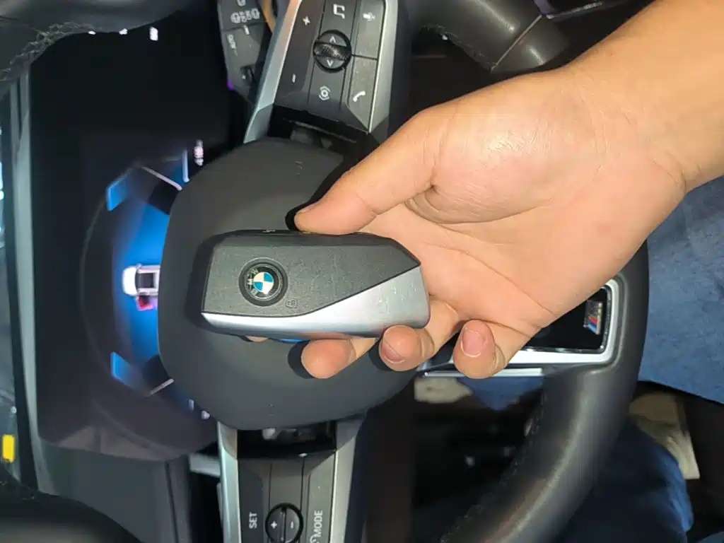 Photo 9 - BMW iX1
