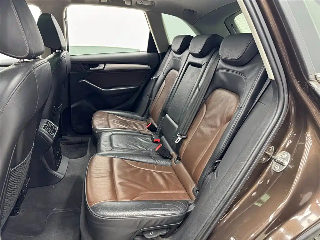 Audi Q5 2016 40 TFSI Technology Model фото 14