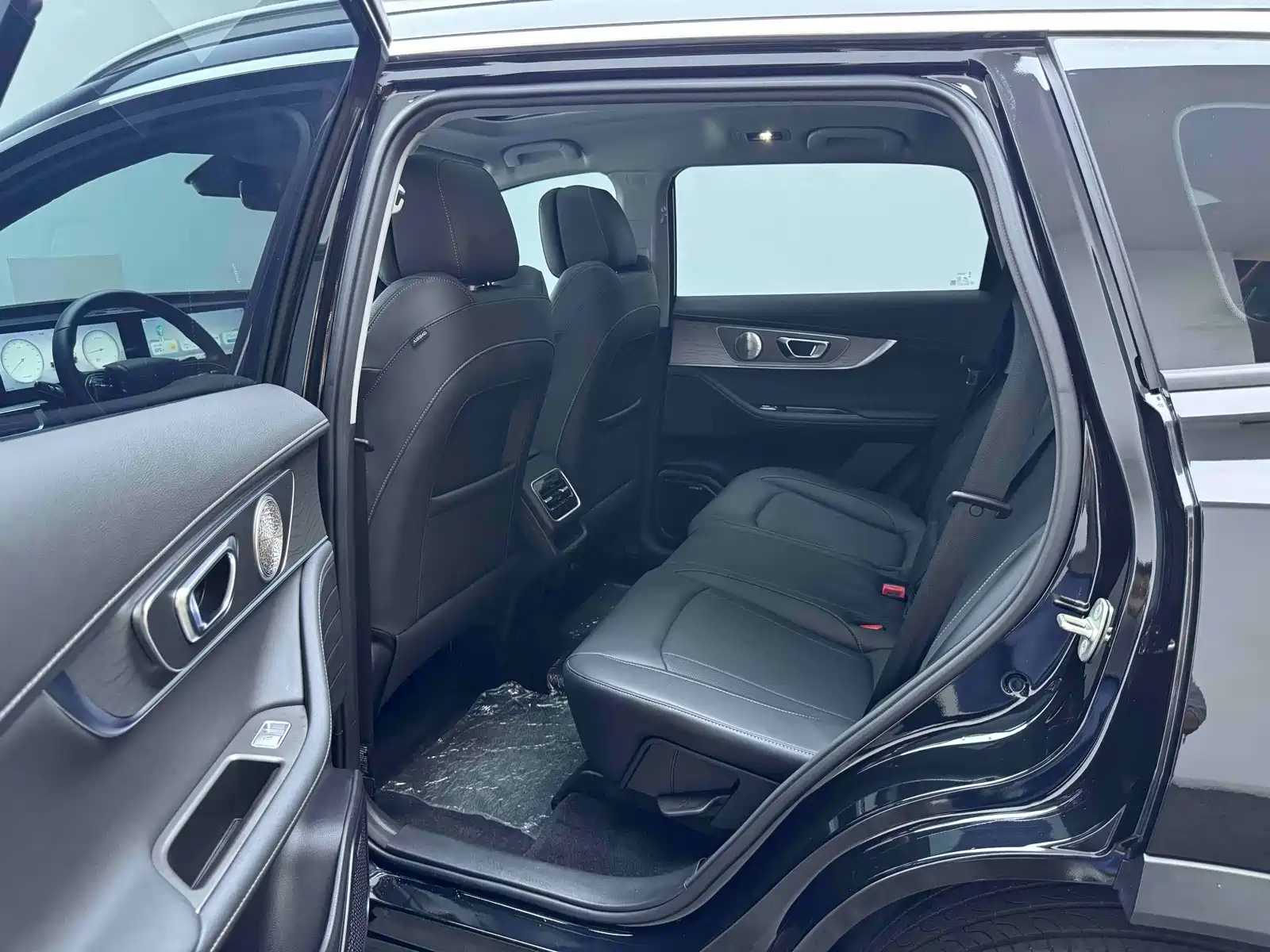 Фото 16 - Chery Tiggo 8 PRO