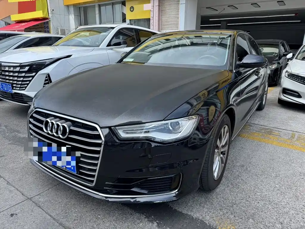Фото 1 - Audi A6L
