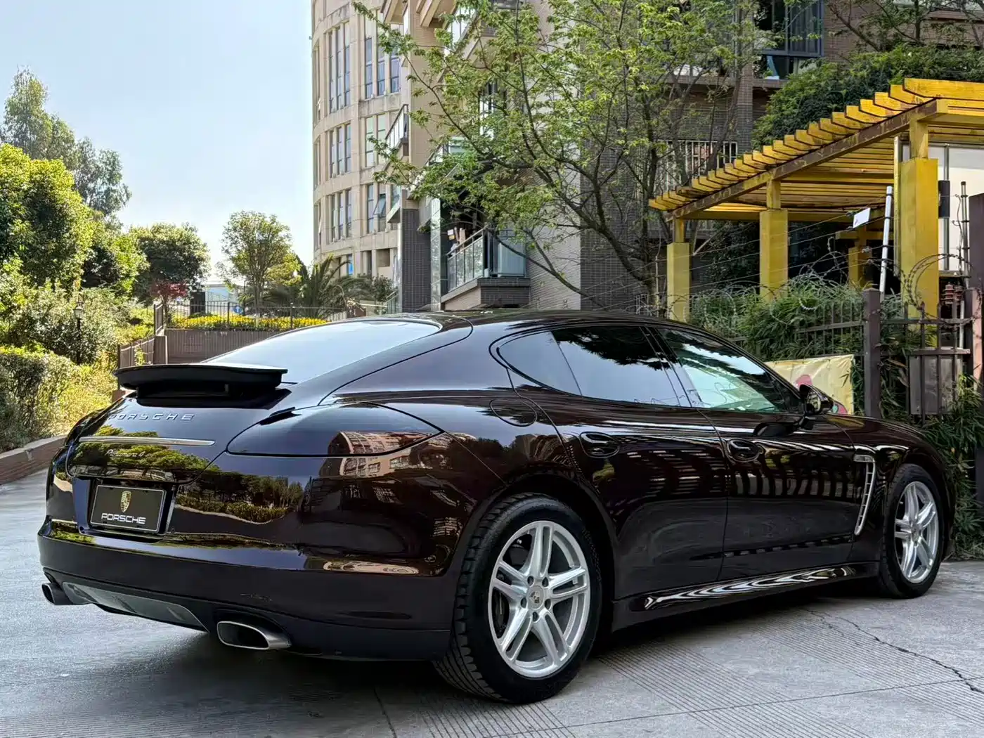 Porsche Panamera 2013 Panamera 4 Platinum Edition 3.6L фото 4
