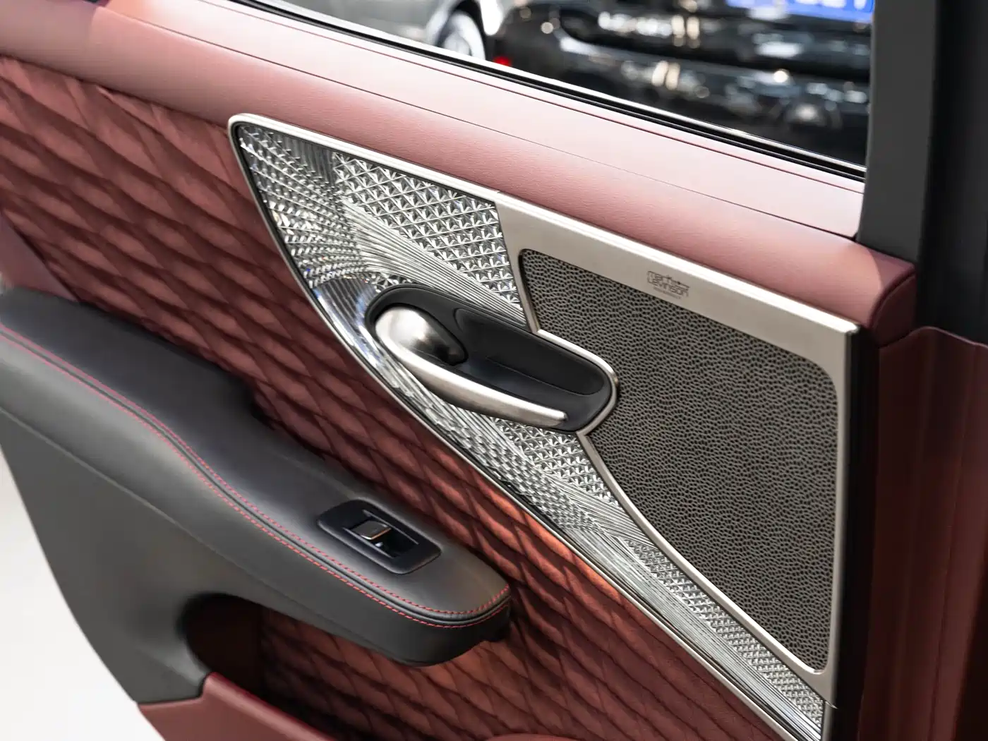 Lexus LS 2020 500h Executive (China VI) фото 18