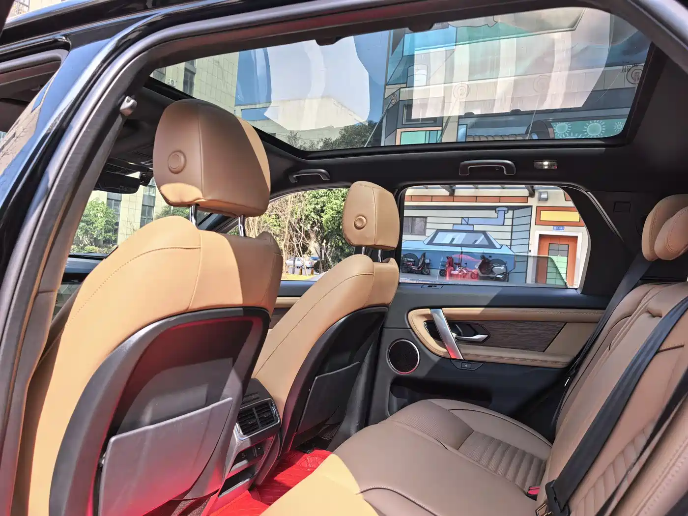 LAND ROVER DISCOVER SPORTS