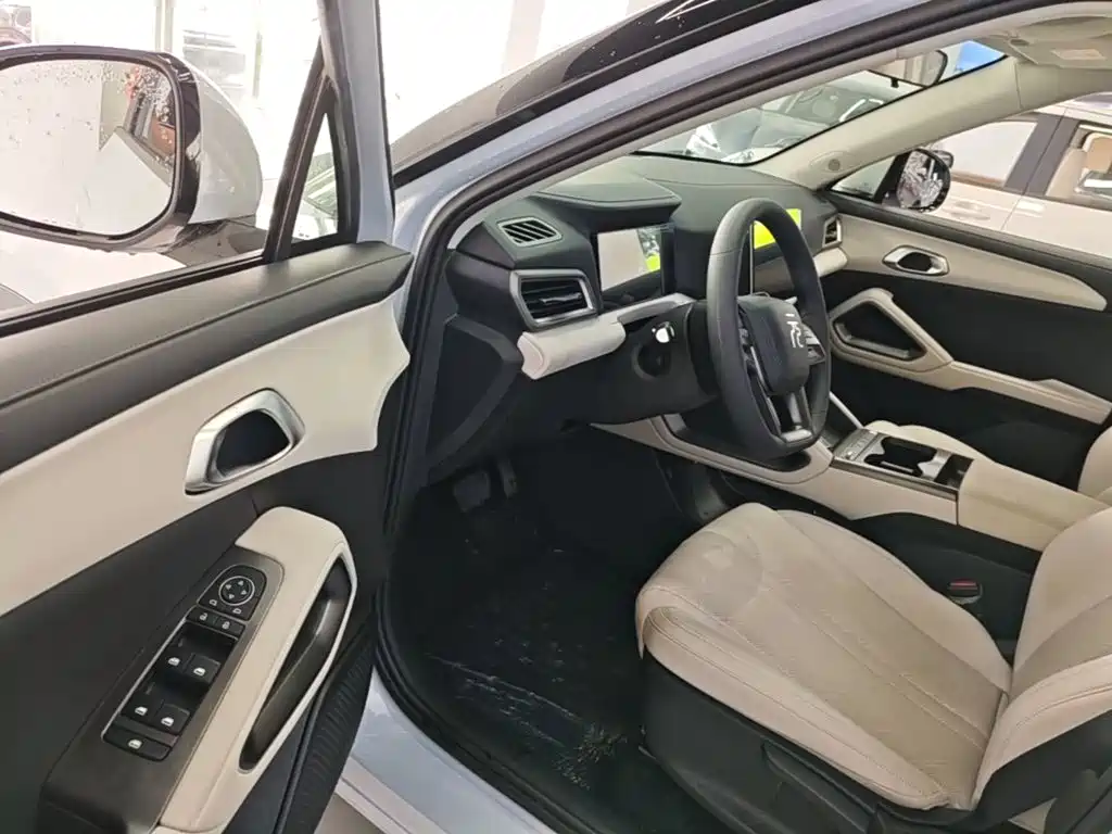 BYD Yuan UP 2026 2025 Model 301KM Navigator