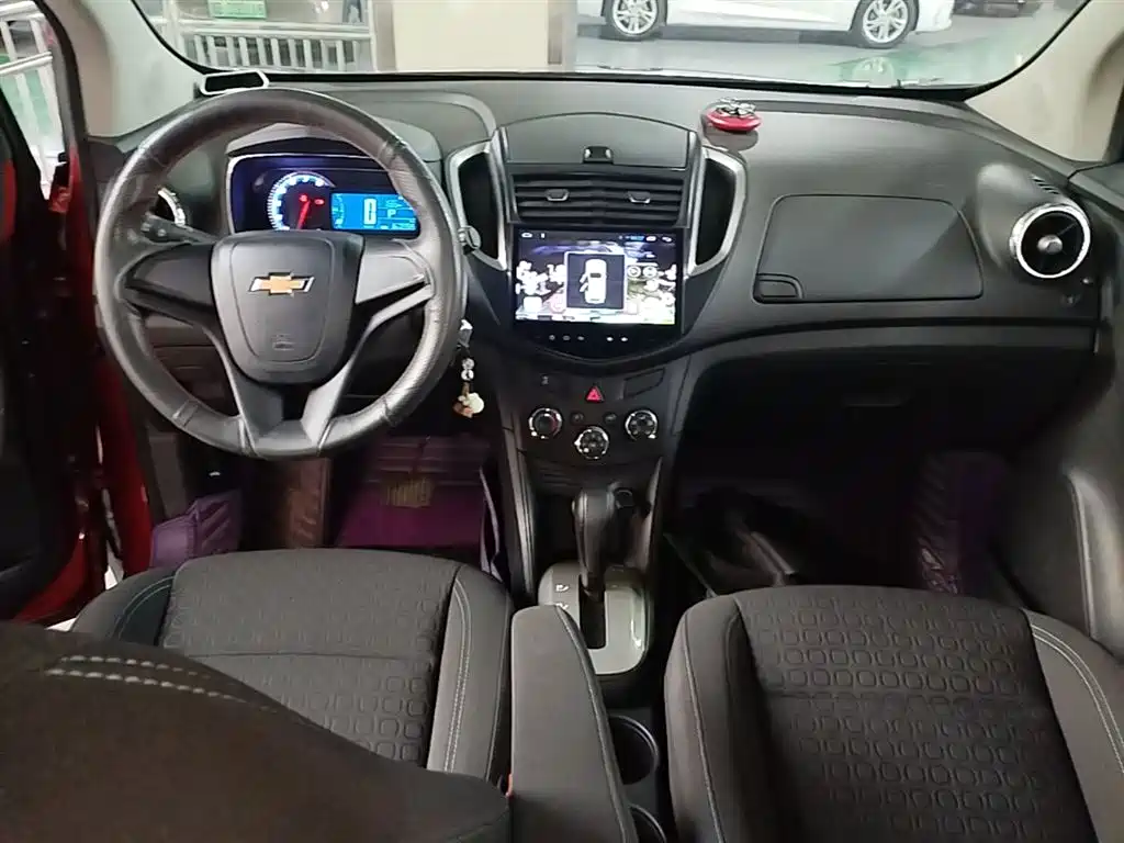Chevrolet Trax 2016 1.4T Automatic 2WD Comfort Sunroof Edition фото 10