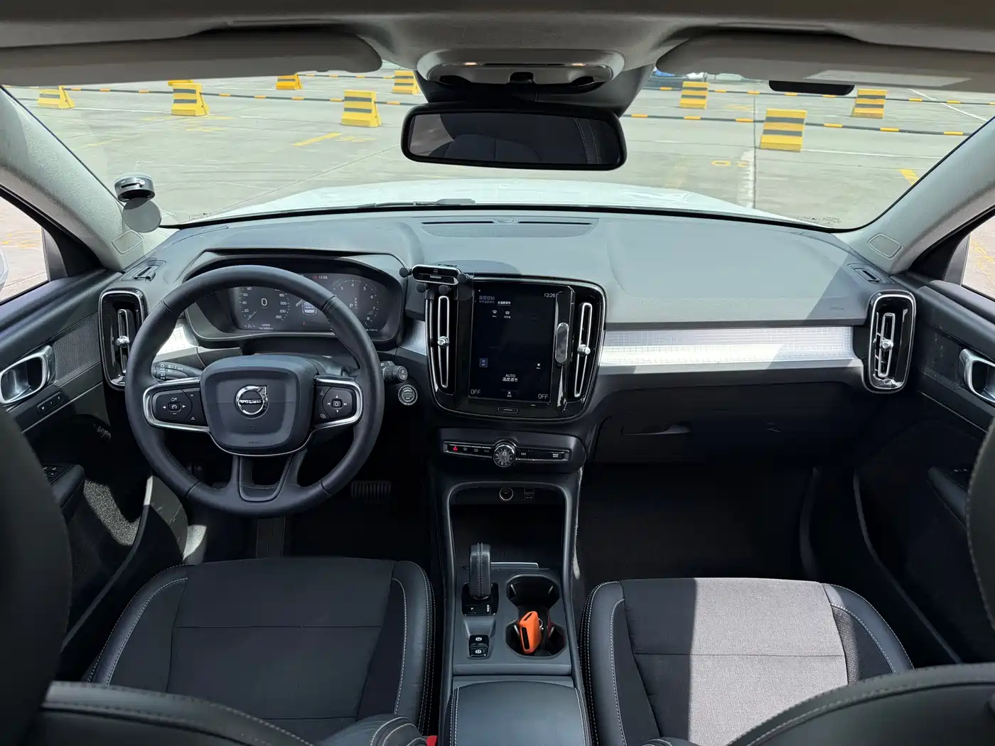 Фото 7 - Volvo XC40