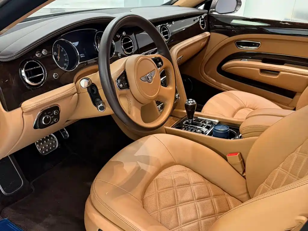 Bentley Mulsanne 2013 6.8T Mulliner Special Edition фото 6
