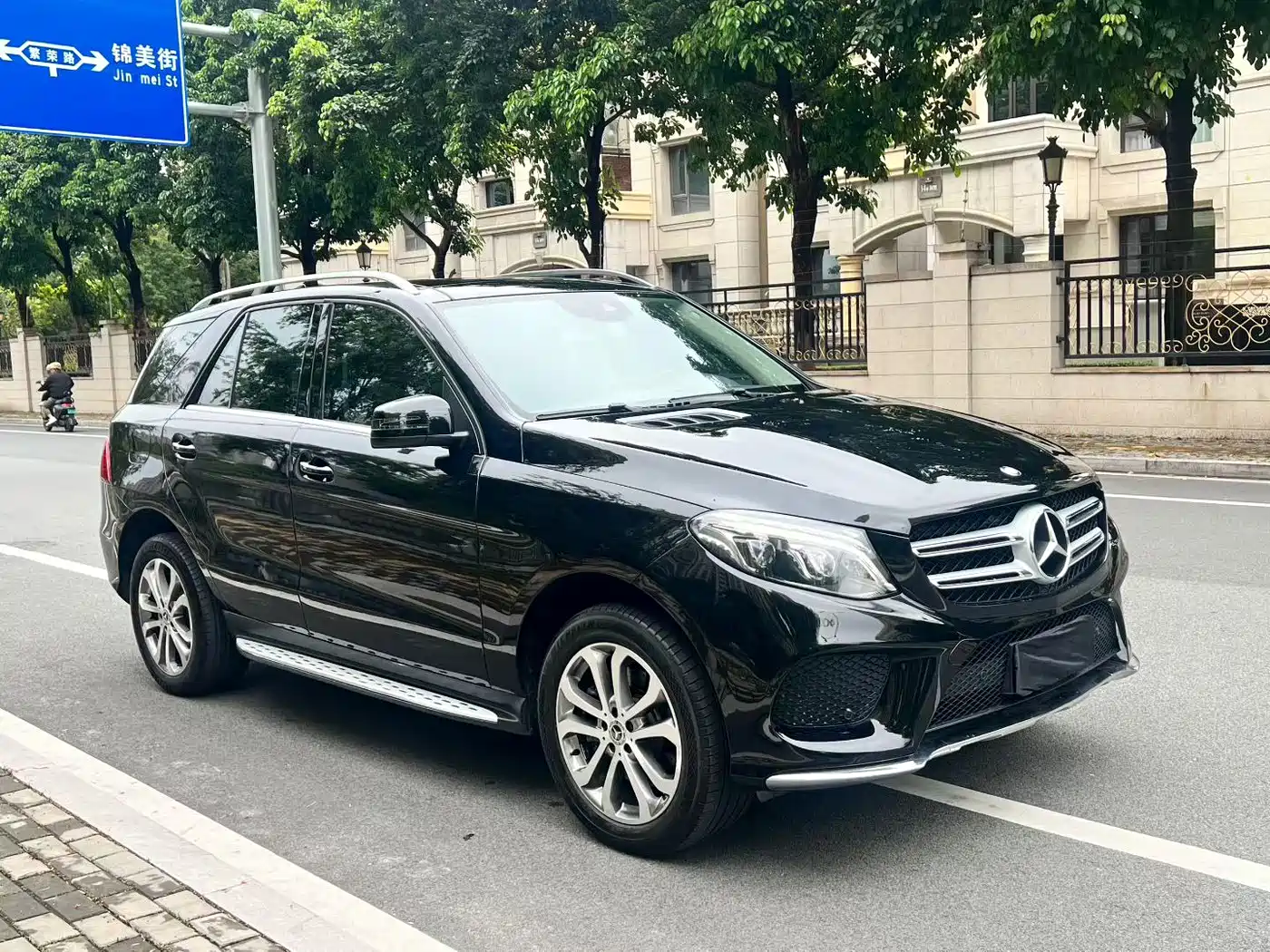 Mercedes-Benz GLE 2016 GLE 320 4MATIC Luxury фото 3