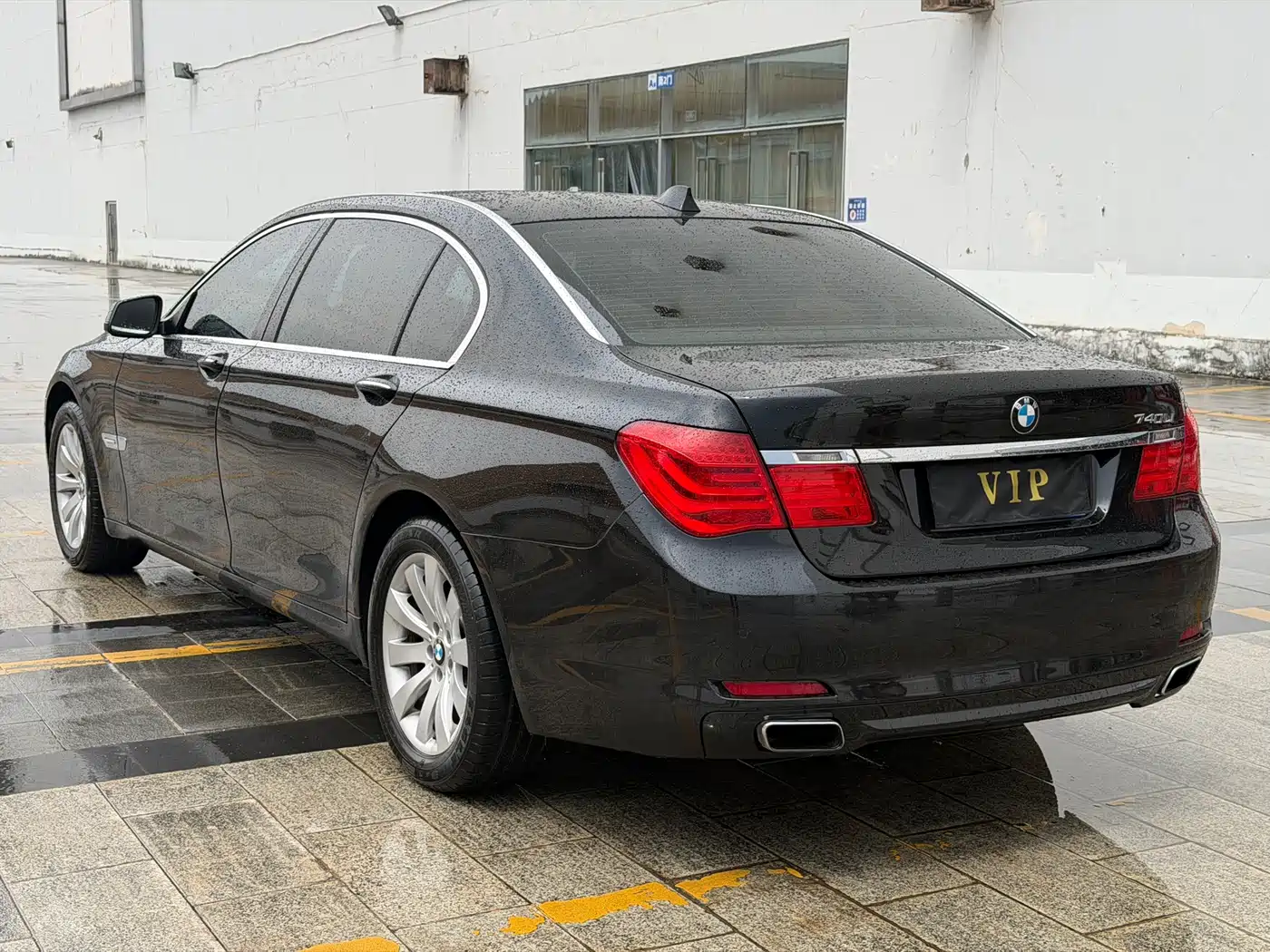 BMW 7 Series 2011 740Li Steinway Limited Edition фото 5