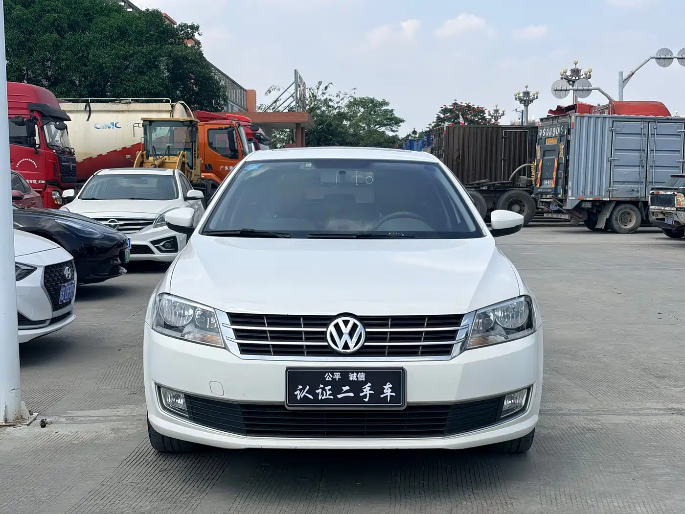 Volkswagen Lavida Tour 2013 1.4TSI Automatic Comfort фото 2