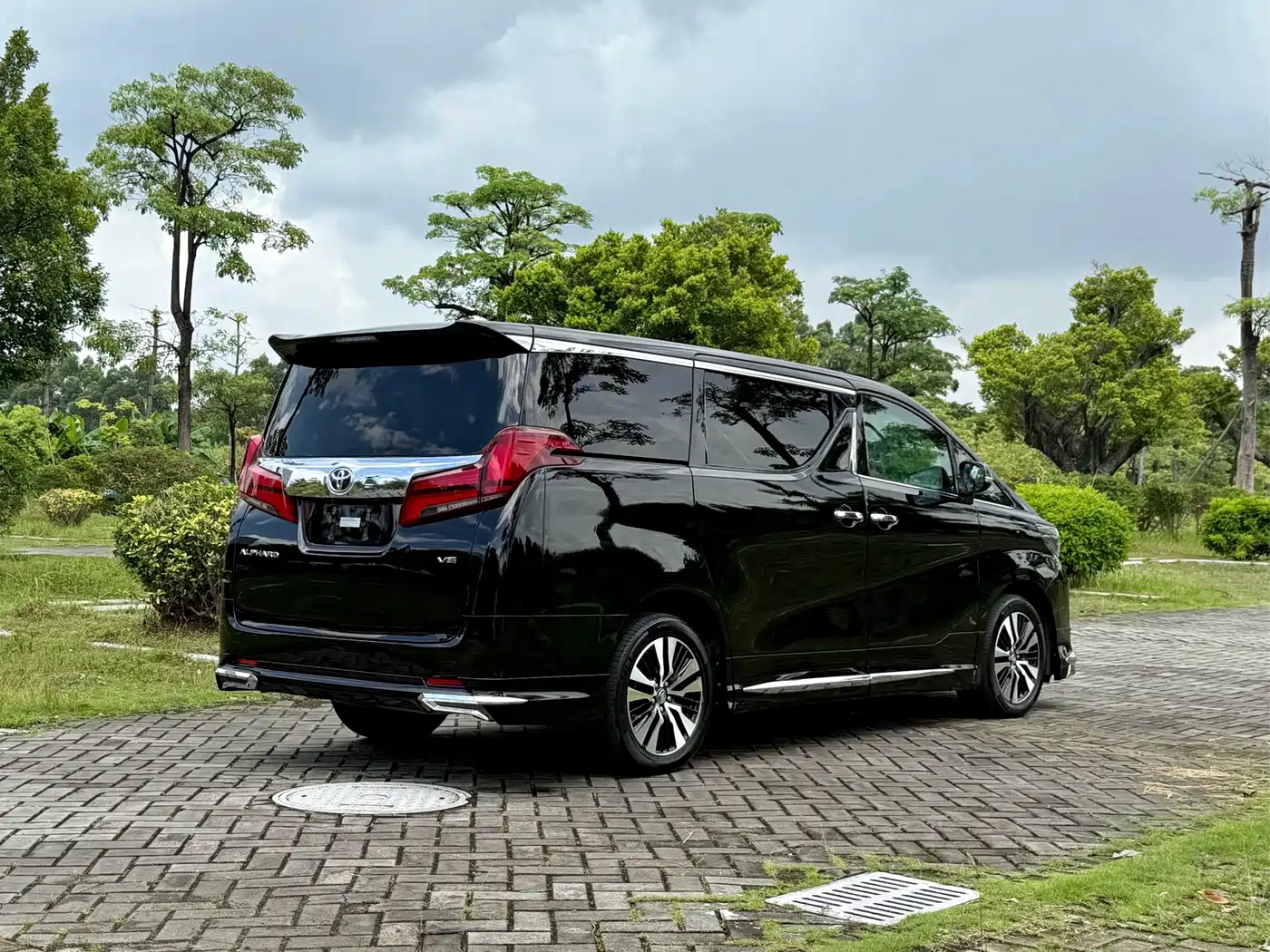 Toyota Alphard 2018 Facelift 3.5L Luxury Edition фото 19