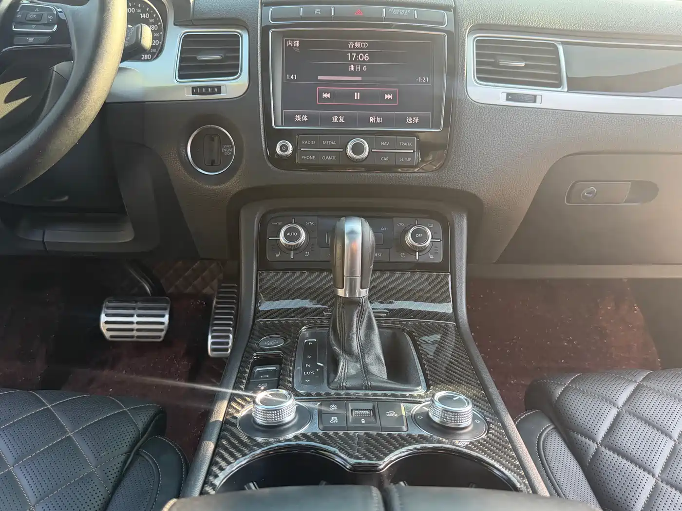 Volkswagen Touareg 2017 3.0TSI Expedition Edition фото 13