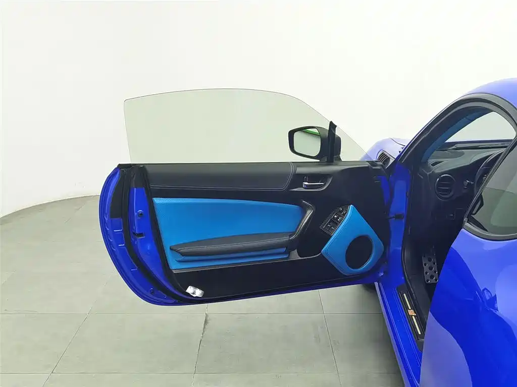 Subaru BRZ 2013 2.0i Automatic Luxury фото 8