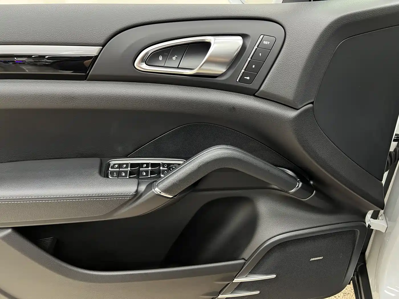 Porsche Cayenne 2016 Cayenne Platinum Edition 3.0T фото 10
