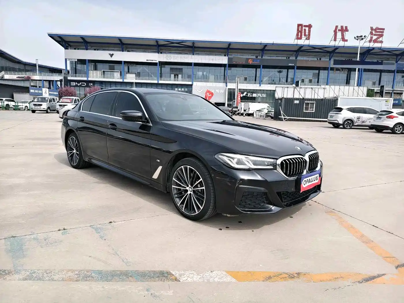 BMW 5 Series 2023 530Li Leading M Sport Package фото 3