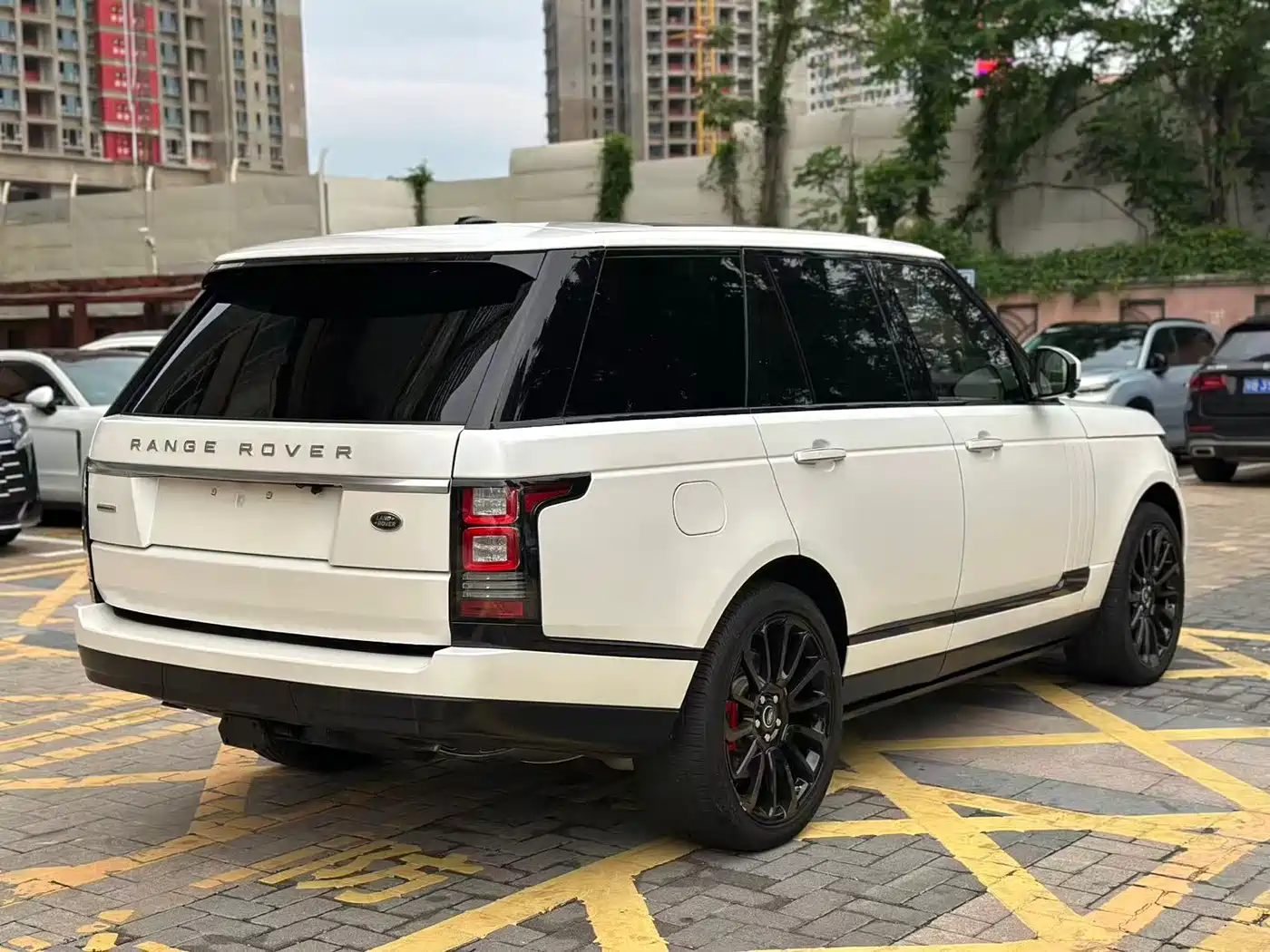 Land Rover Range Rover 2013 5.0 SC V8 AB Ultimate Genesis Edition фото 11
