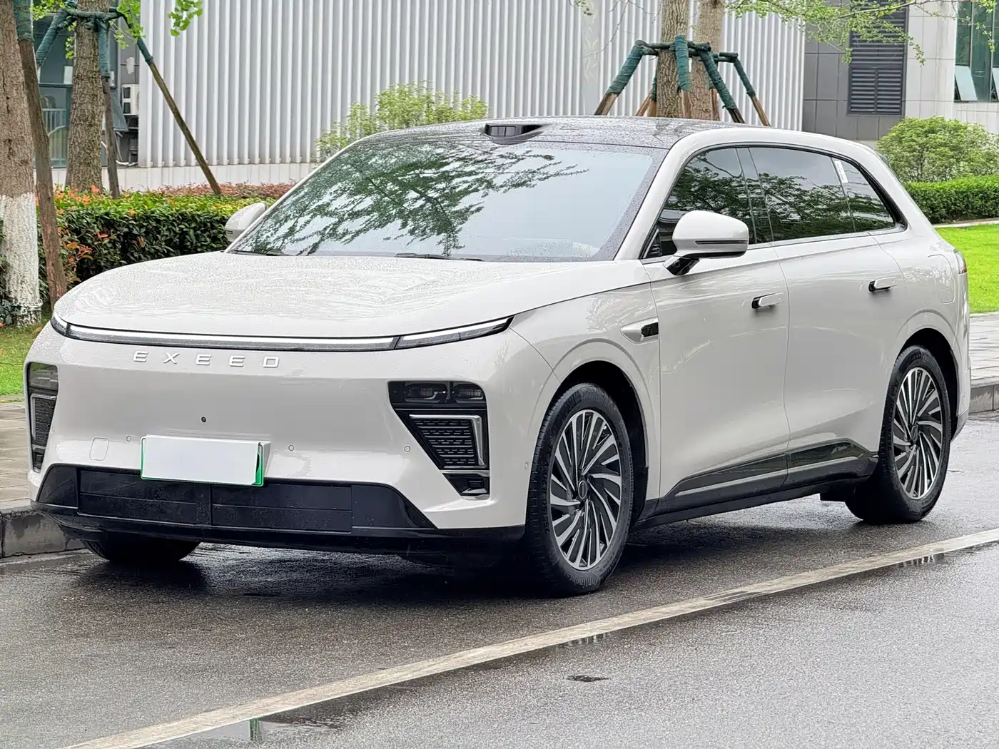 Exeed Exlantix ET 2024 Extended Range 240 Ultra AWD