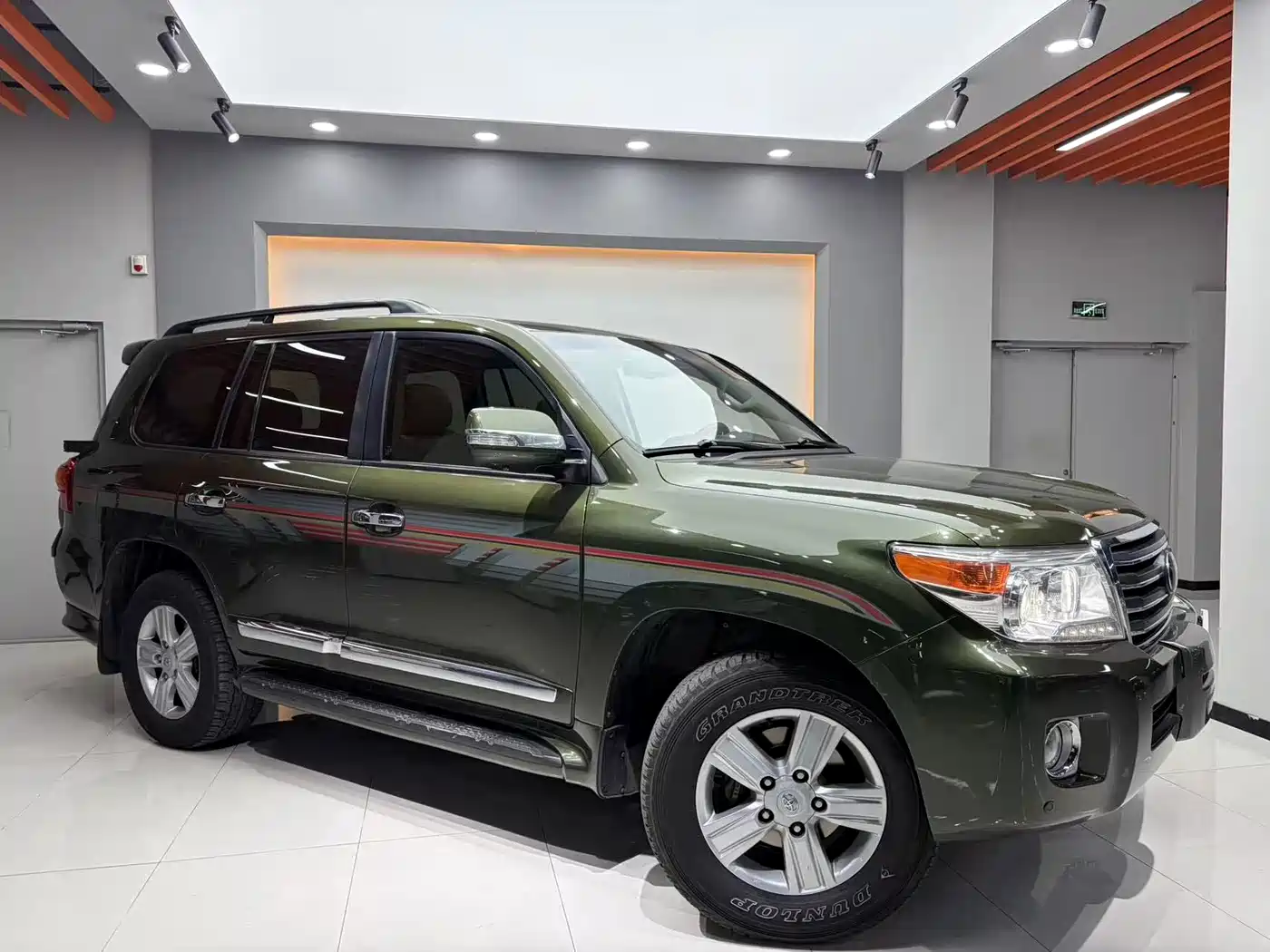 Toyota Land Cruiser (Import) фото 3