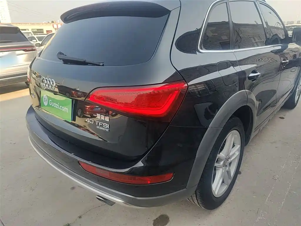 AUDI Q5