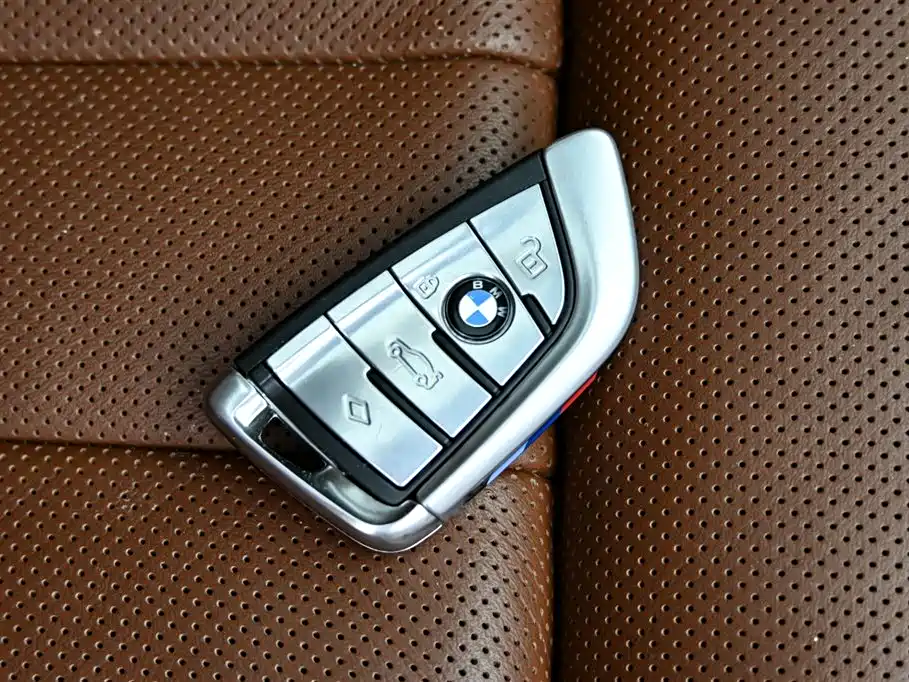 BMW 7 Series 2018 740Li xDrive Premium Type M Sport Package фото 42
