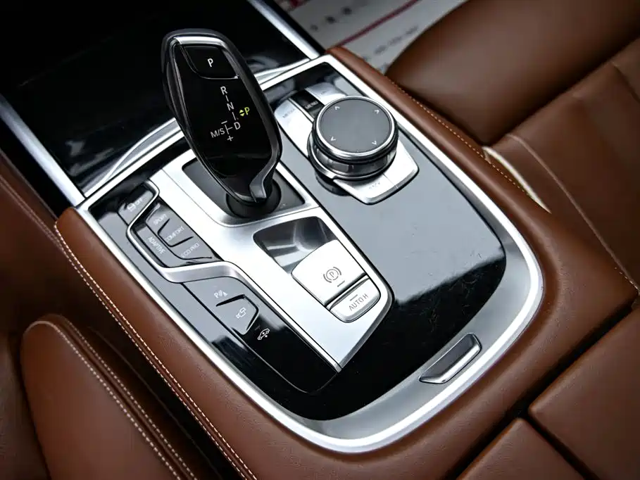 BMW 7 Series 2018 740Li xDrive Premium Type M Sport Package фото 18